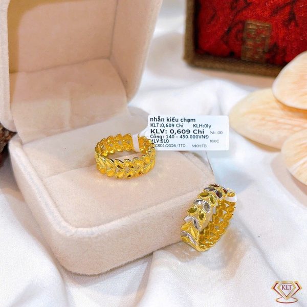 Nhẫn Kiểu Chạm